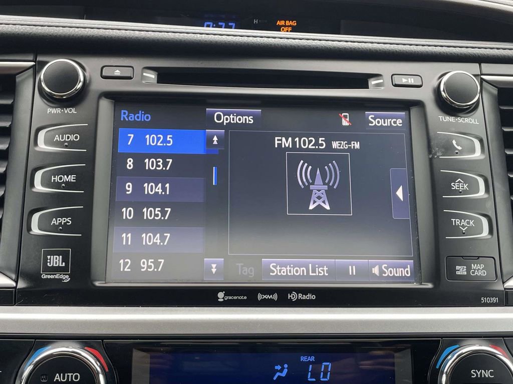 Used 2019 Toyota Highlander Limited FWD image 38