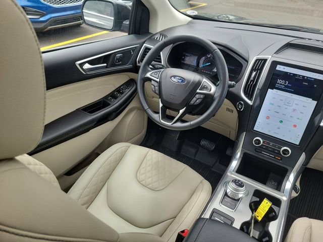 Certified 2023 Ford Edge Titanium AWD/4WD image 32
