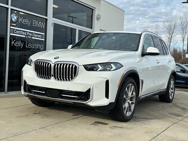 Certified 2025 BMW X5 xDrive40i w/ Premium Package image 3
