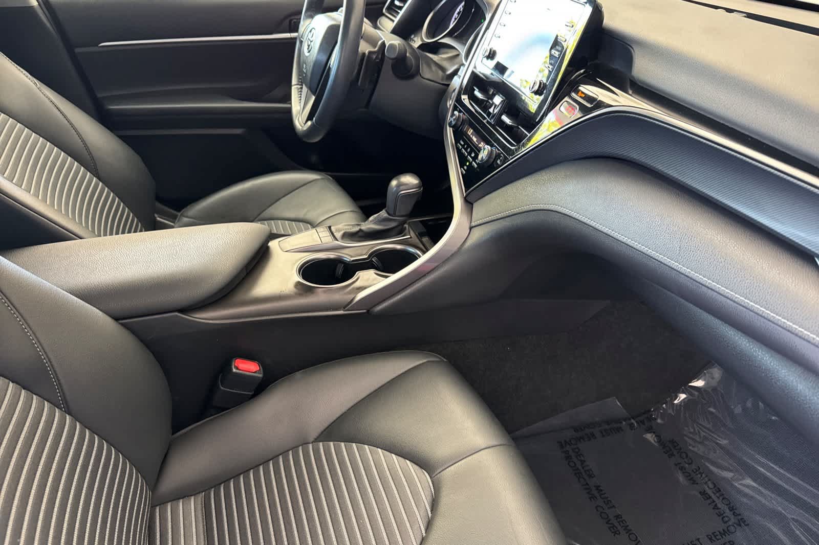 Used 2023 Toyota Camry SE w/ Convenience Package FWD image 15