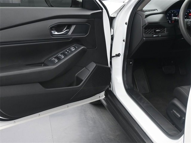 Used 2024 Honda Accord EX image 18