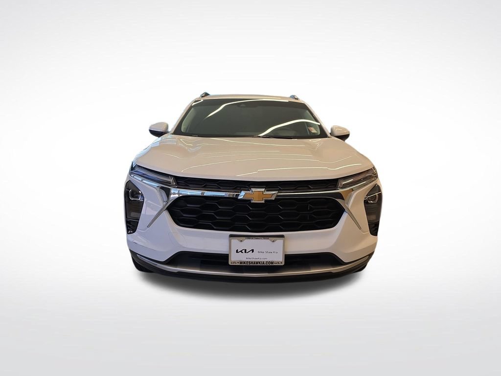 Used 2024 Chevrolet Trax LT w/ Driver Confidence Package FWD image 12