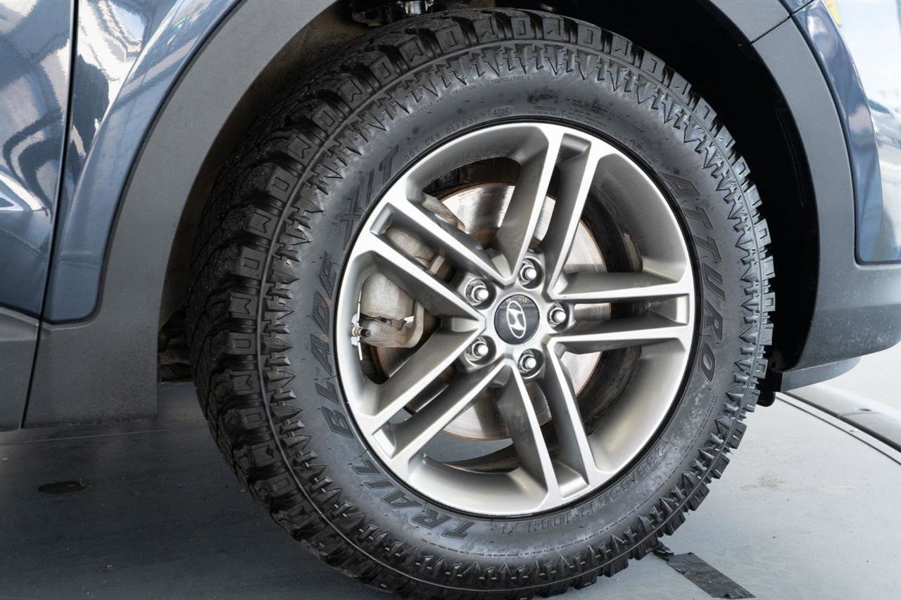 Used 2017 Hyundai Santa Fe Sport image 9