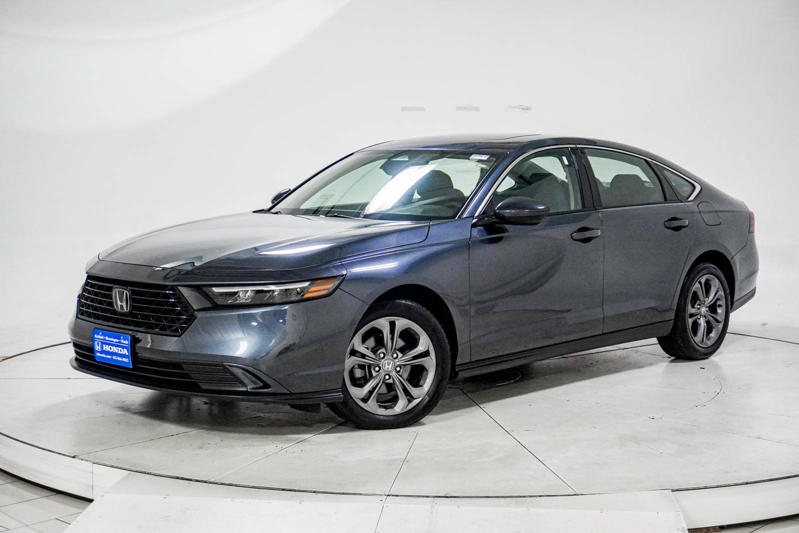 Used 2023 Honda Accord EX image 1