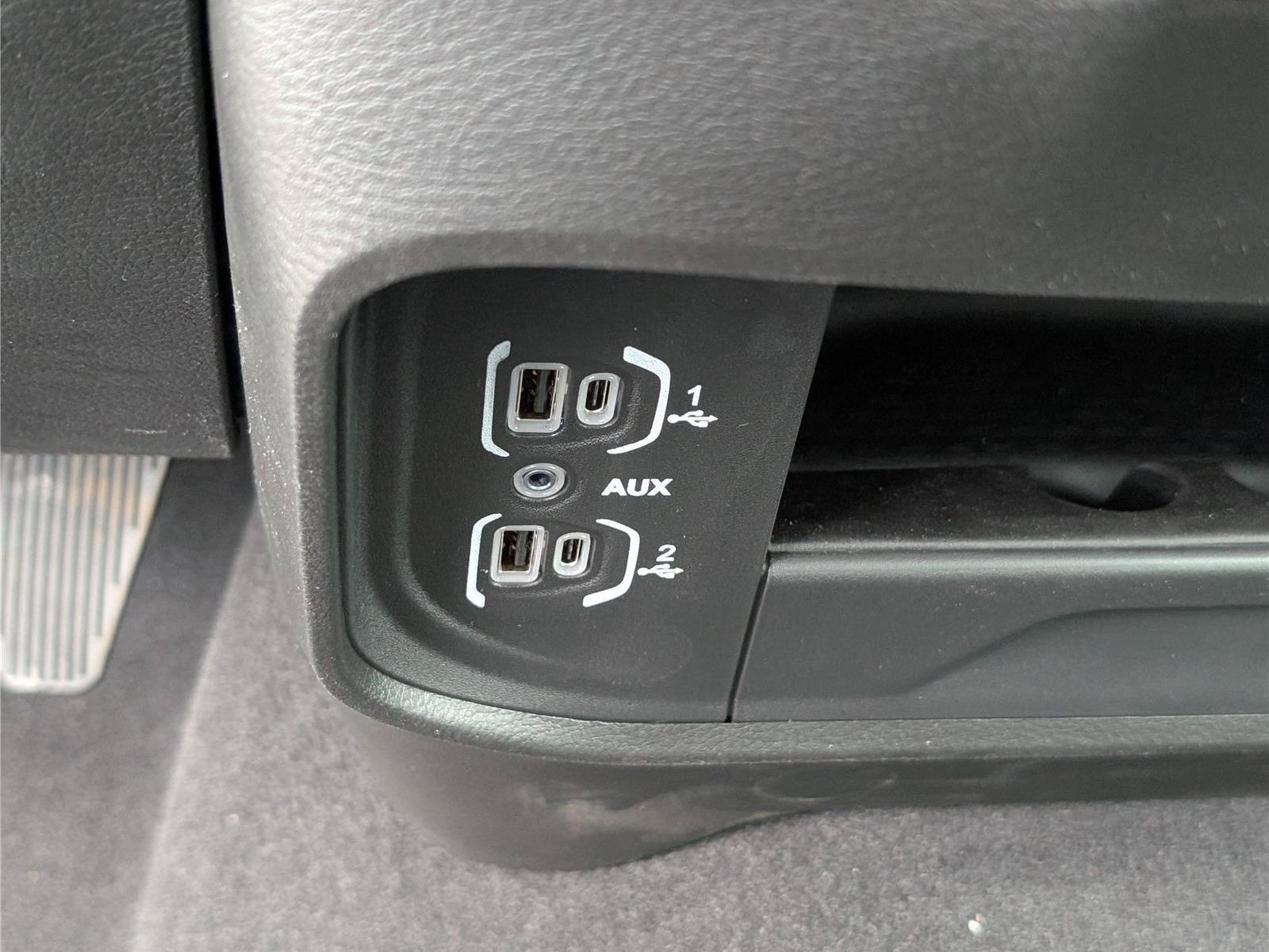 New 2026 RAM 3500 Tradesman AWD/4WD image 20