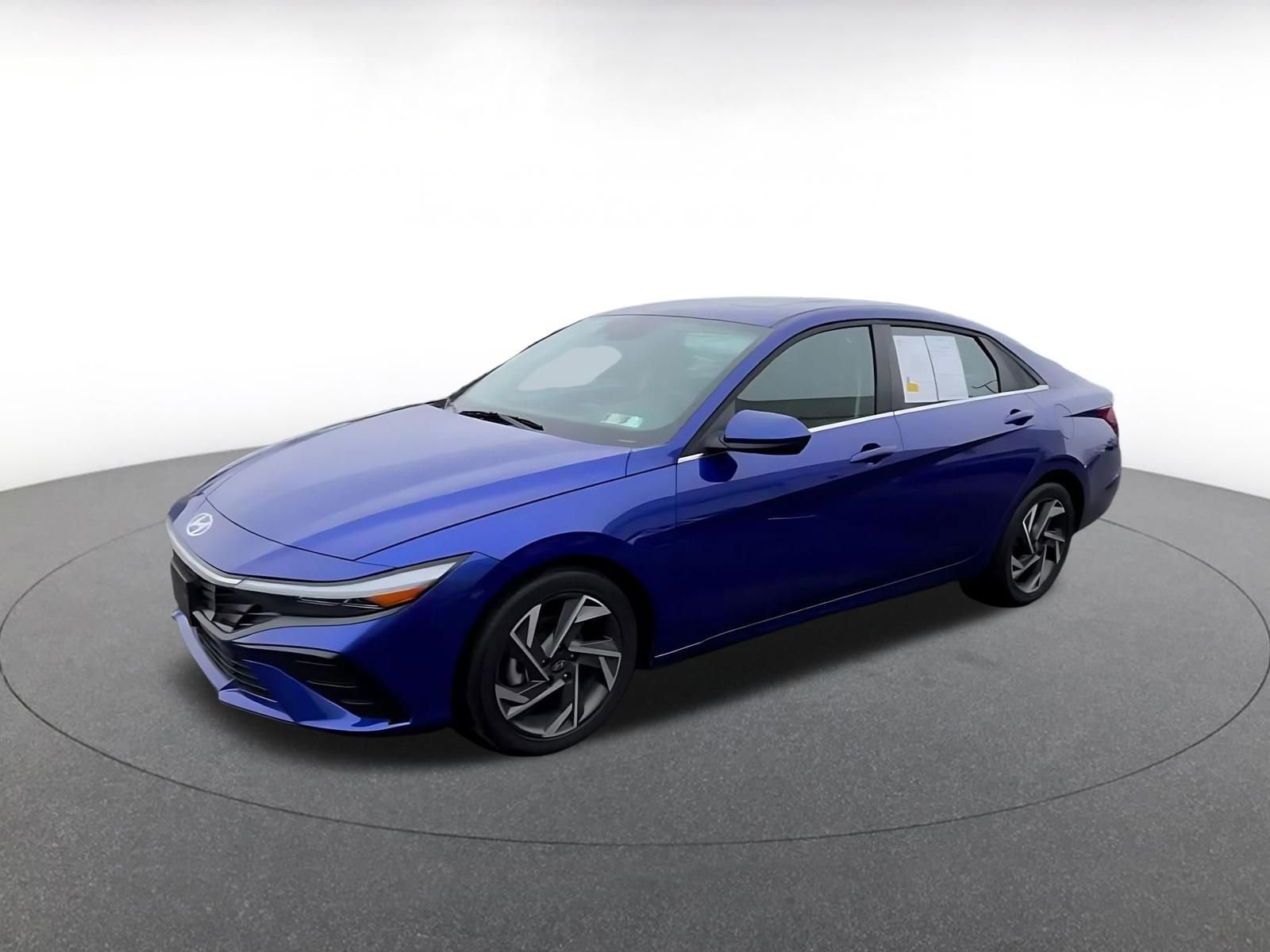 Used 2025 Hyundai Elantra SEL image 7