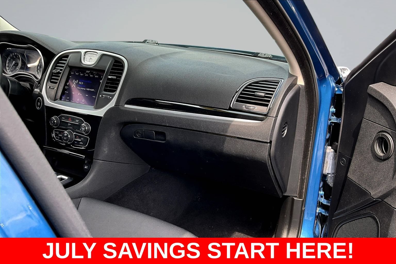 Used 2023 Chrysler 300 Touring w/ Sport Appearance Package RWD image 29
