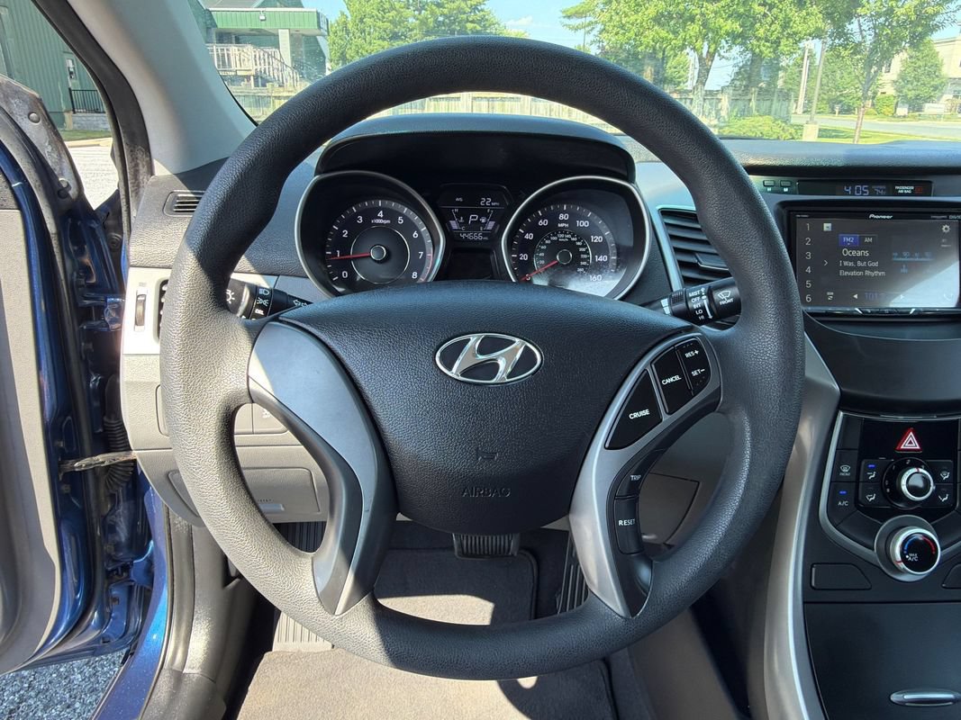 Used 2016 Hyundai Elantra SE FWD image 19
