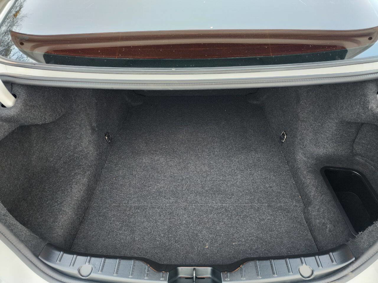 Used 2012 BMW 528i Sedan RWD image 34