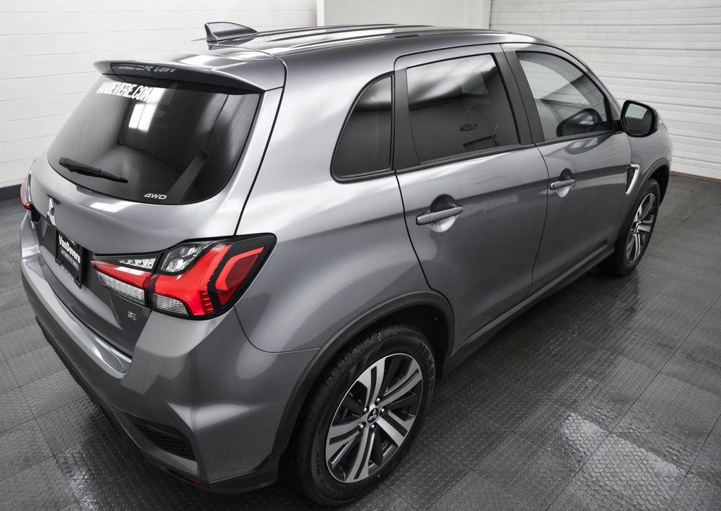 Used 2025 Mitsubishi Outlander Sport SE image 9
