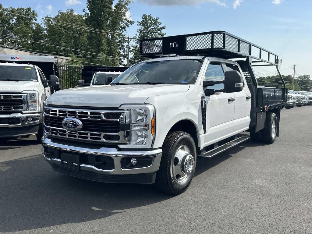 New 2025 Ford F350 XL w/ XL Chrome Package RWD image 5