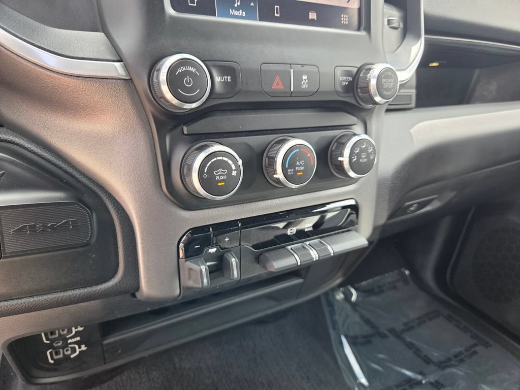 Used 2023 RAM 2500 Big Horn w/ Level 1 Equipment Group AWD/4WD image 26