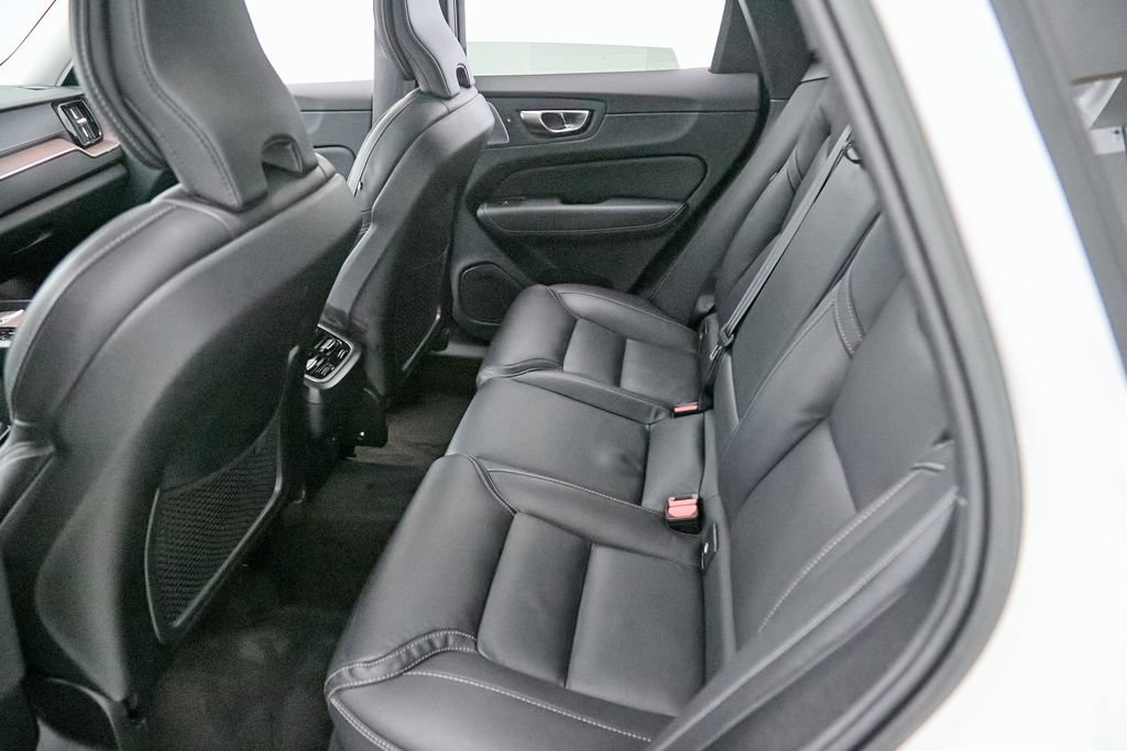 Certified 2023 Volvo XC60 B6 Ultimate w/ Climate Package AWD/4WD image 24