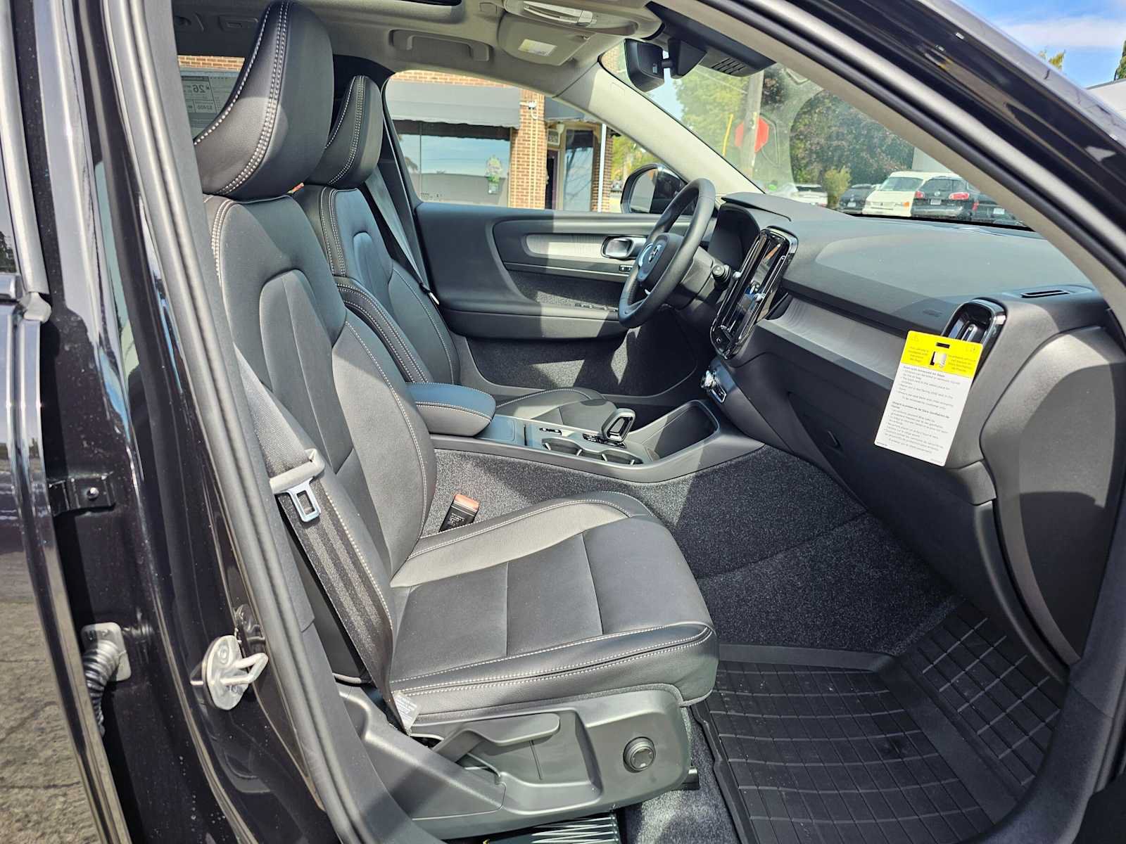 New 2026 Volvo XC40 B5 Core w/ Protection Package Premier AWD/4WD image 10