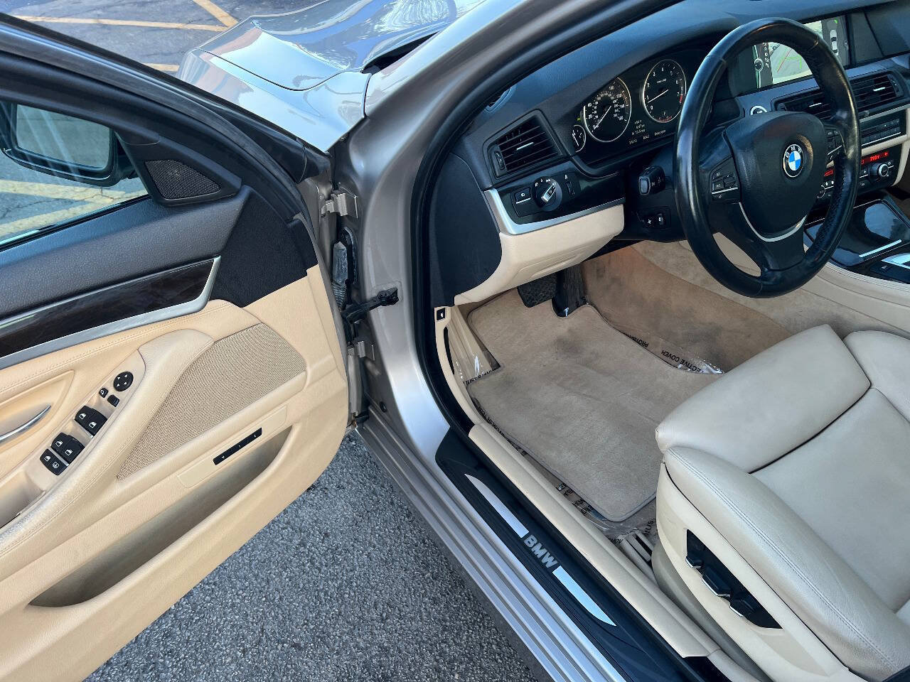 Used 2011 BMW 535i xDrive Sedan AWD/4WD image 14