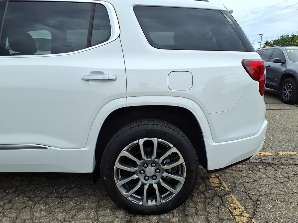 Used 2023 GMC Acadia Denali w/ Denali Technology Package AWD/4WD image 25