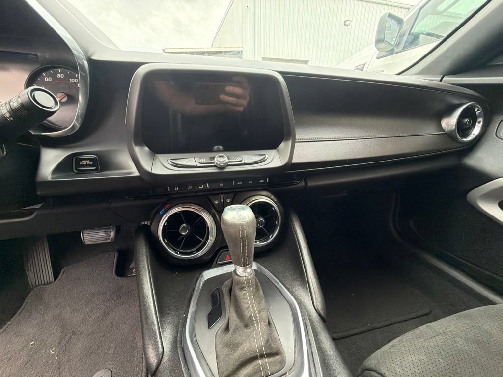 Used 2022 Chevrolet Camaro SS RWD image 14