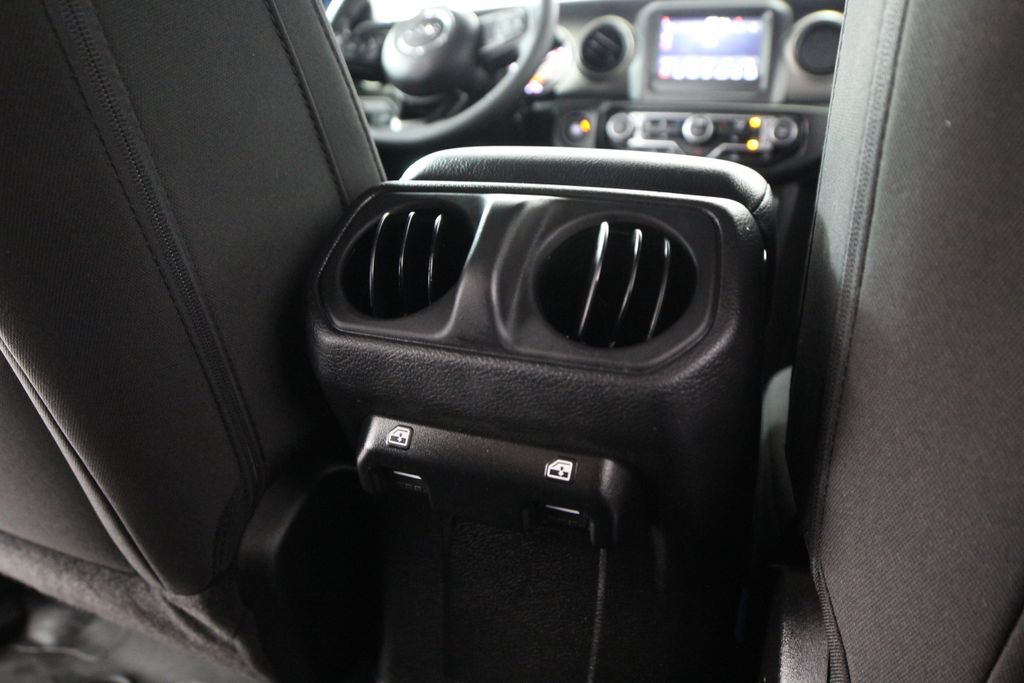 Used 2023 Jeep Gladiator Sport AWD/4WD image 45