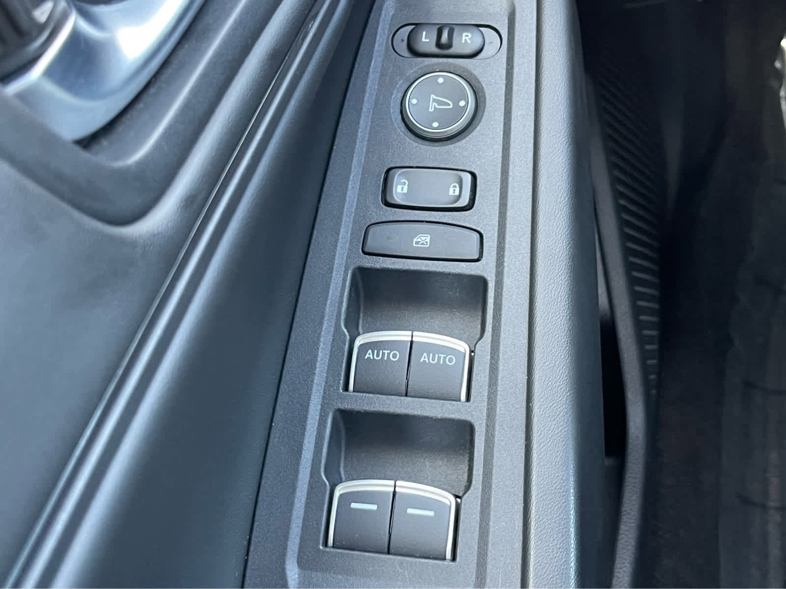 Used 2023 Honda Accord EX image 16