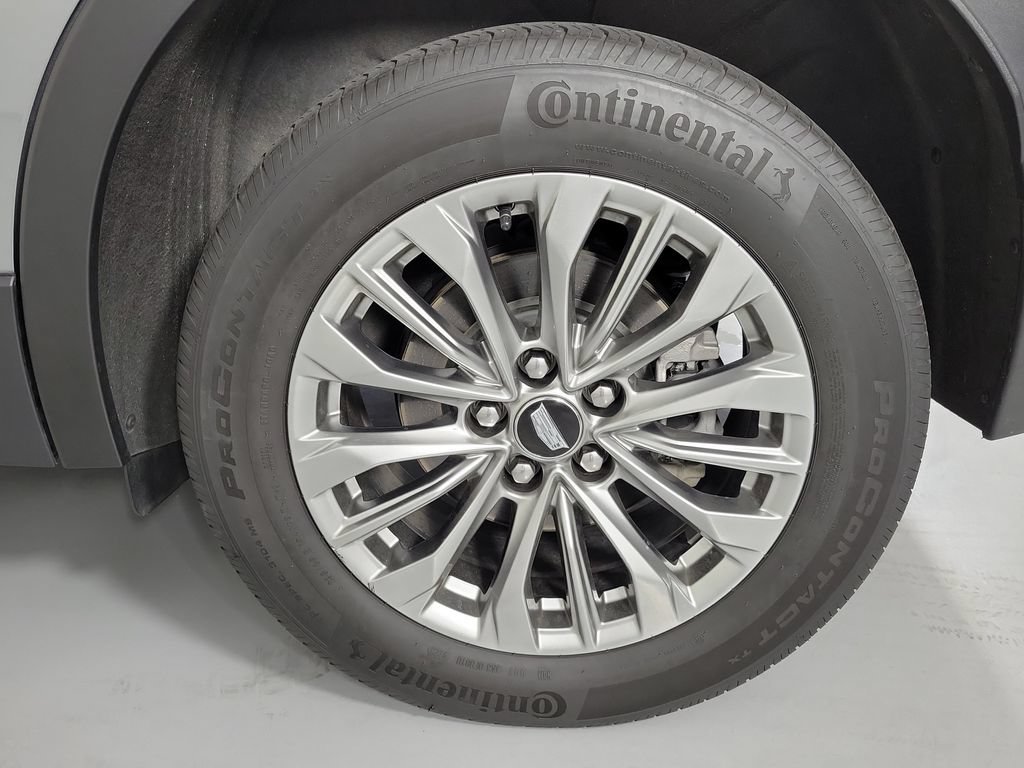 Certified 2024 Cadillac XT4 Premium Luxury AWD/4WD image 11