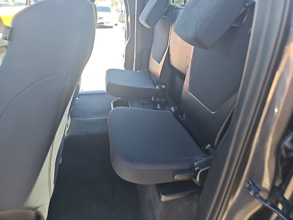 Used 2017 Toyota Tacoma SR5 w/ Tow Package RWD image 13