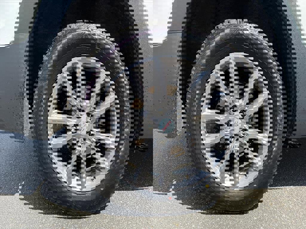 Used 2023 GMC Terrain SLT image 24