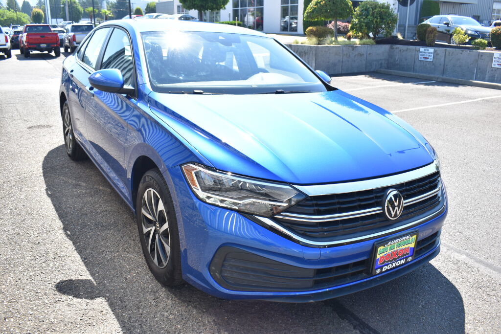 Used 2024 Volkswagen Jetta S FWD image 3