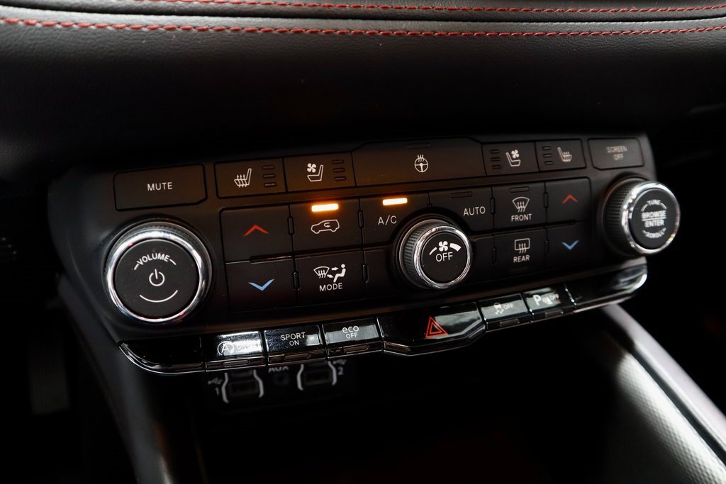 Used 2023 Dodge Durango GT image 37