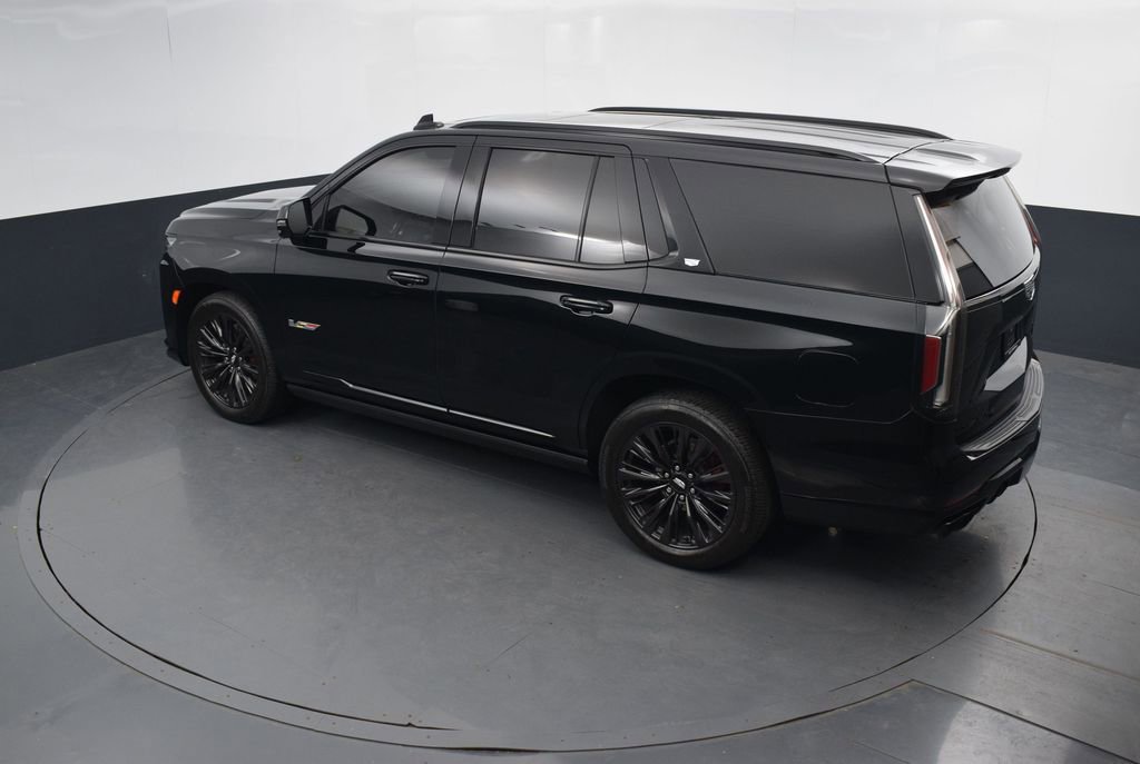 Used 2024 Cadillac Escalade V w/ LPO, ONYX Package image 51