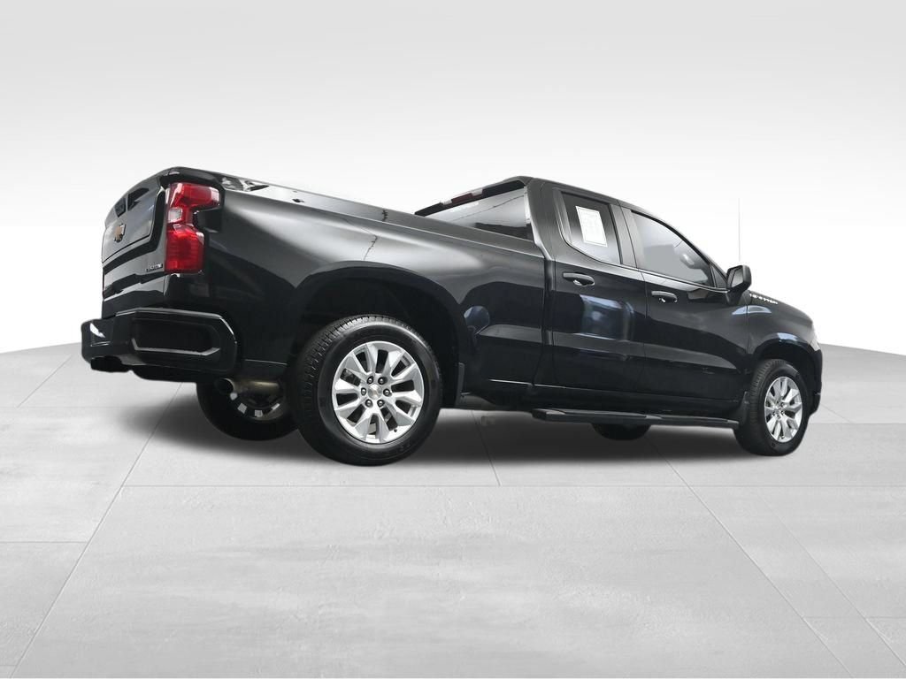 Used 2025 Chevrolet Silverado 1500 Custom RWD image 27