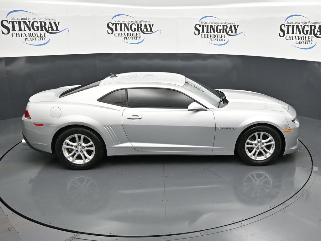 Used 2015 Chevrolet Camaro LT RWD image 25