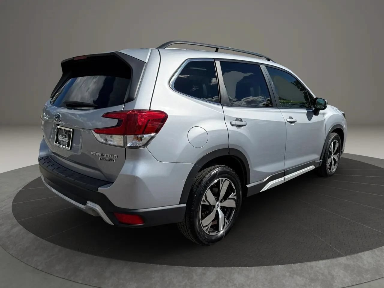 Used 2020 Subaru Forester Touring AWD/4WD image 5