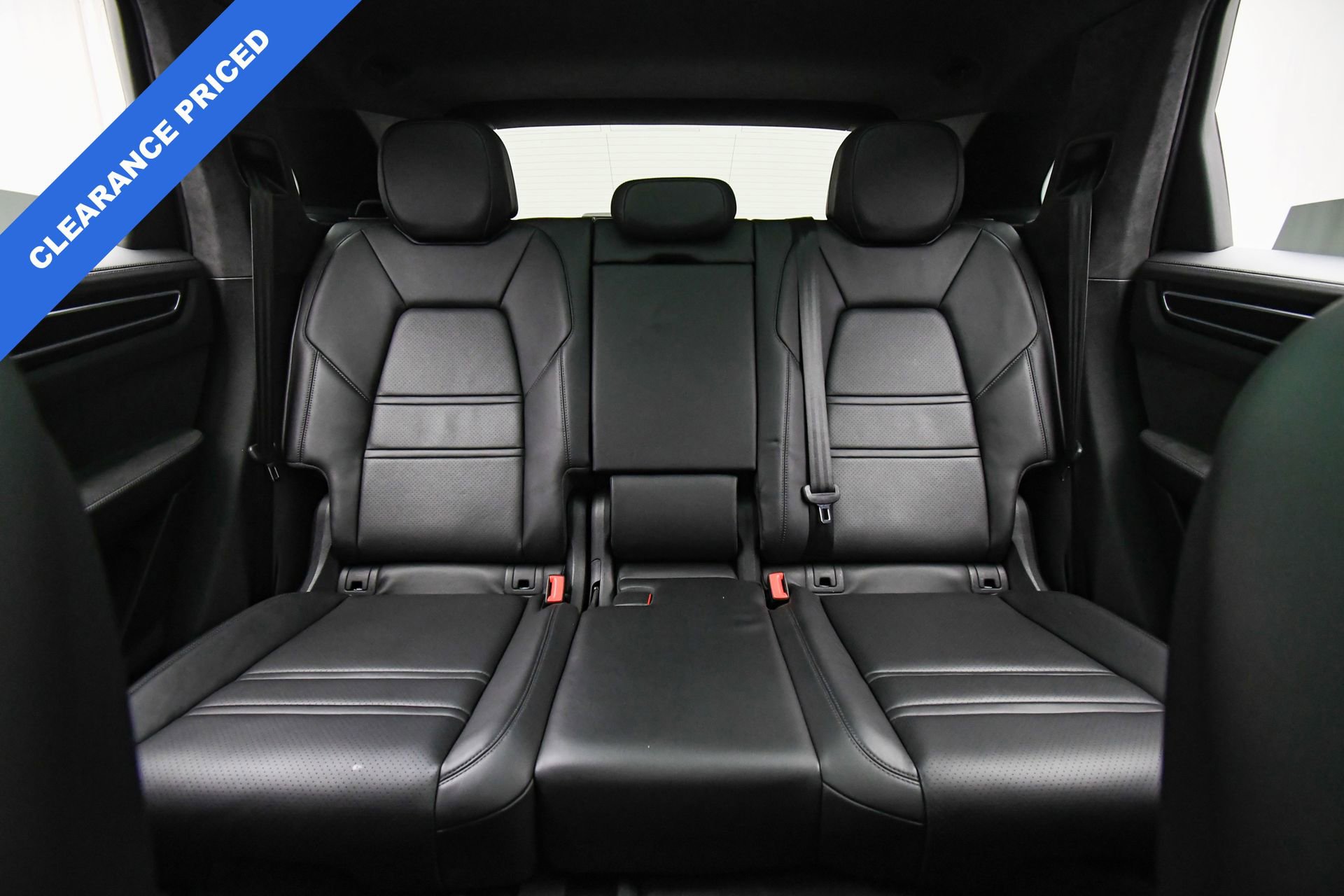 Used 2023 Porsche Cayenne GTS image 18