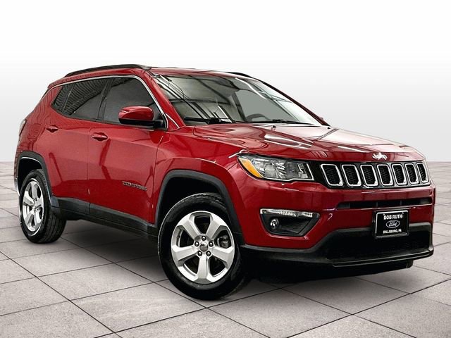 Used 2018 Jeep Compass Latitude w/ Cold Weather Group AWD/4WD image 2