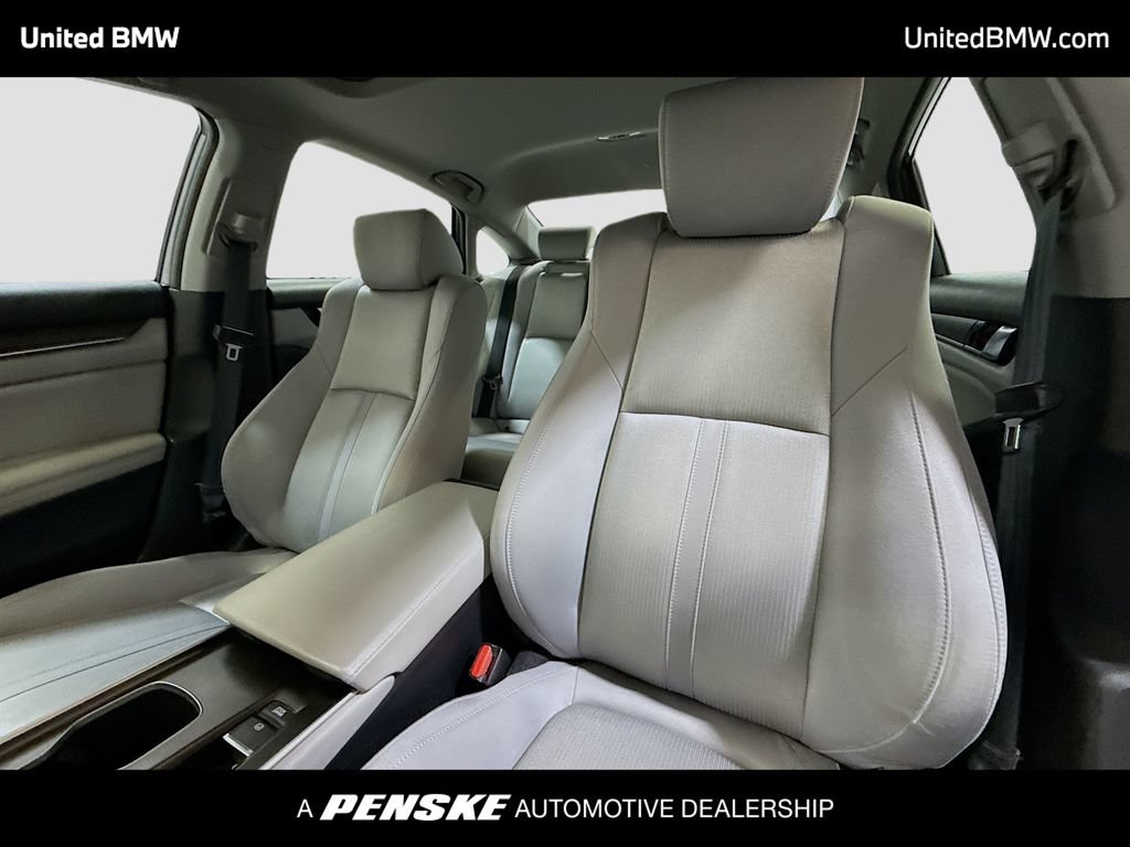 Used 2019 Honda Accord EX image 5