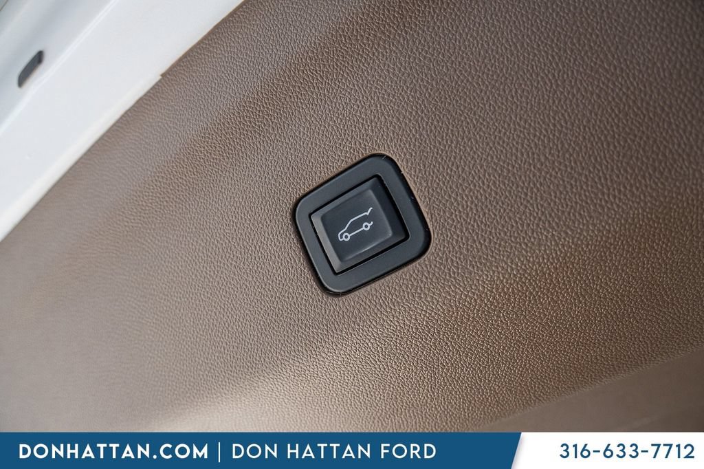 Used 2024 GMC Yukon XL Denali AWD/4WD image 36