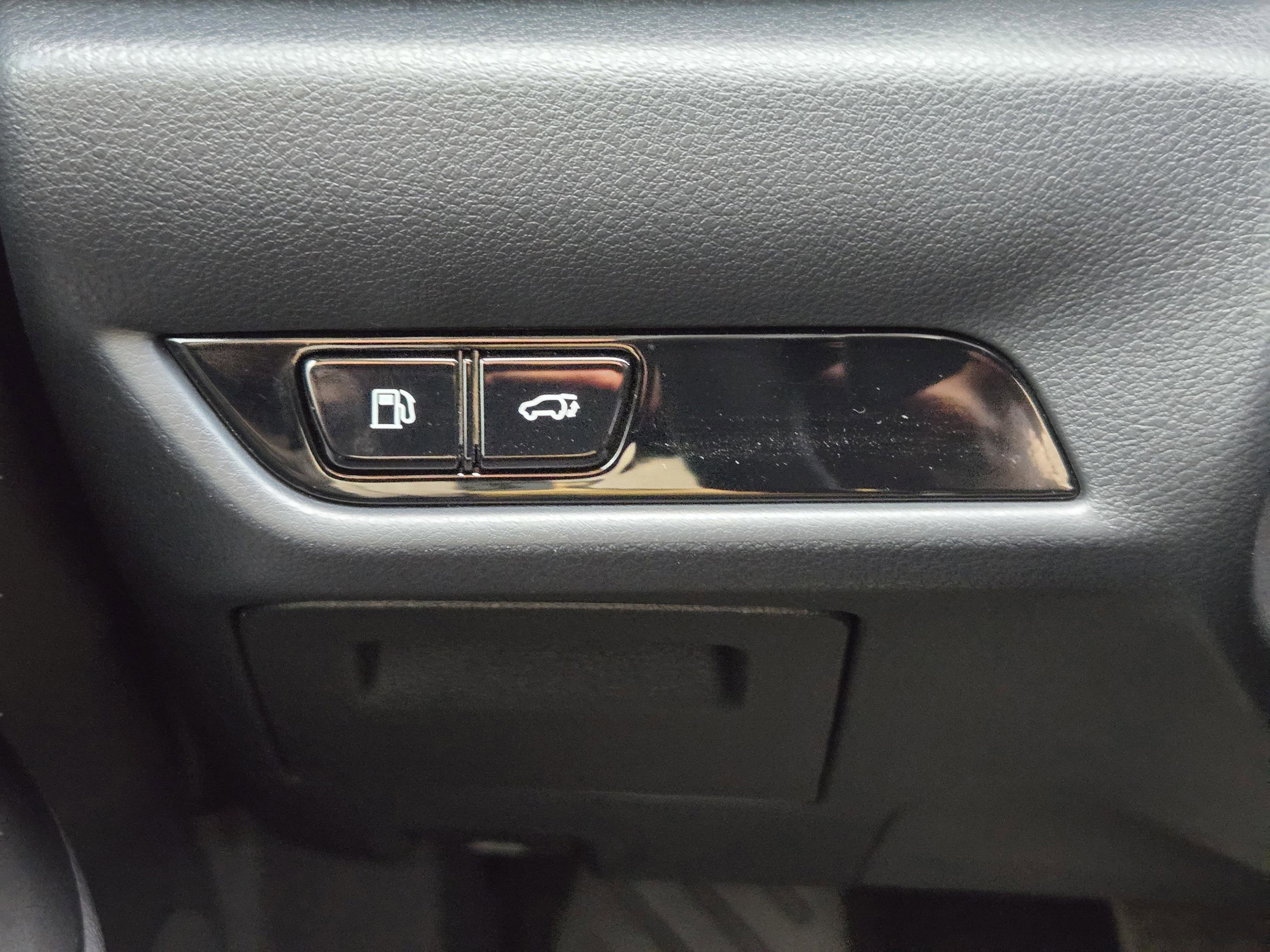 Used 2024 Lexus NX 250 FWD w/ Towing Package (2000 Lbs) image 20