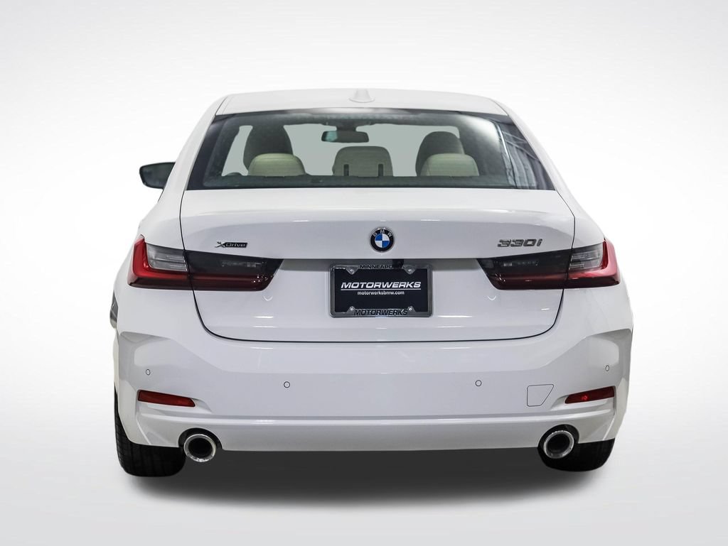 Certified 2023 BMW 330i xDrive Sedan w/ Driving Assistance Package AWD/4WD image 4