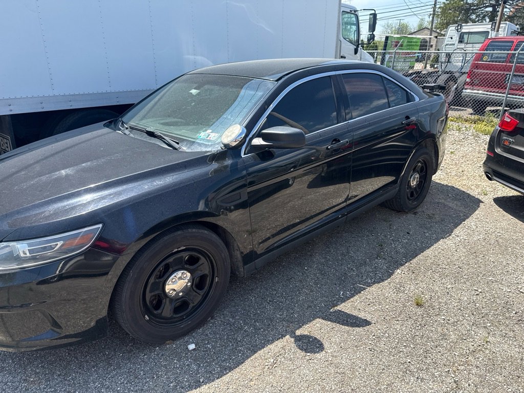 Used 2015 Ford Taurus Police Interceptor FWD image 2