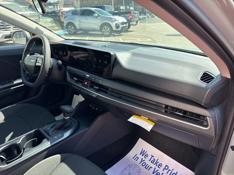 New 2026 Kia K4 LXS image 14