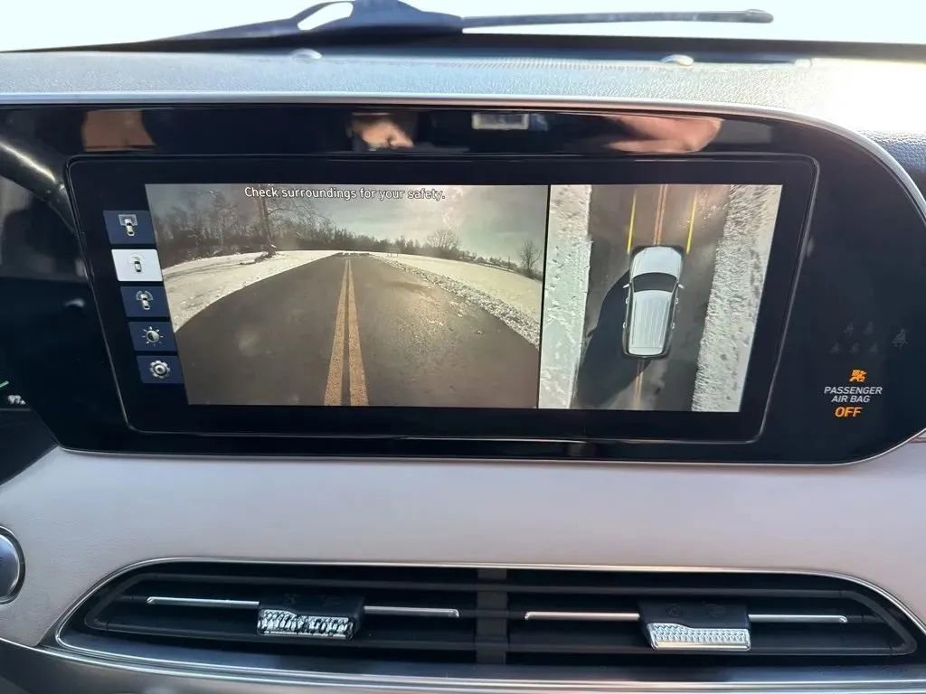 Used 2021 Hyundai Palisade Limited image 23