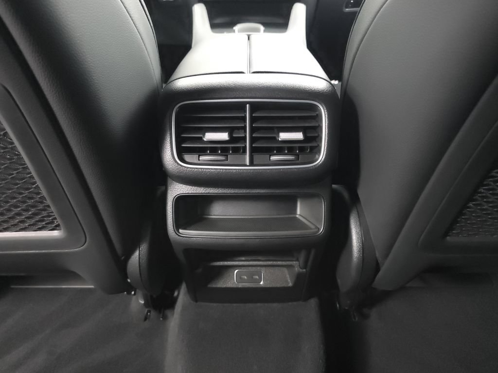 Used 2025 Mercedes-Benz GLE 450e 4MATIC image 29