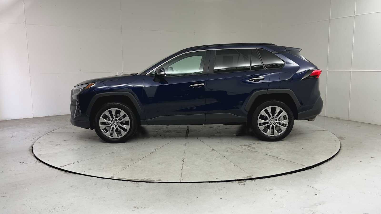 Used 2023 Toyota RAV4 Limited AWD/4WD image 5