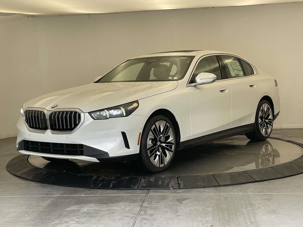 New 2027 BMW 530i xDrive AWD/4WD image 1