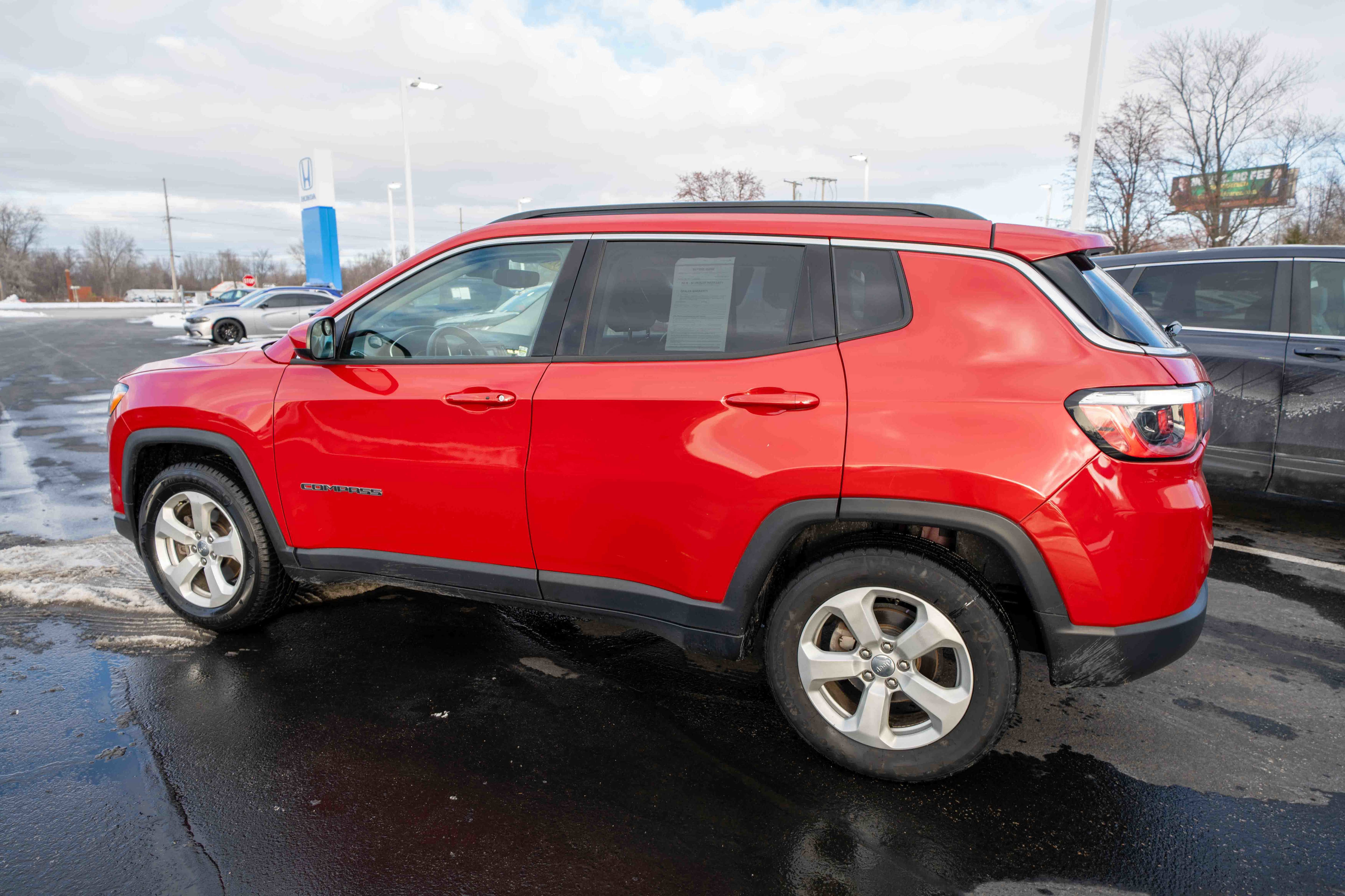 Used 2018 Jeep Compass Latitude image 4