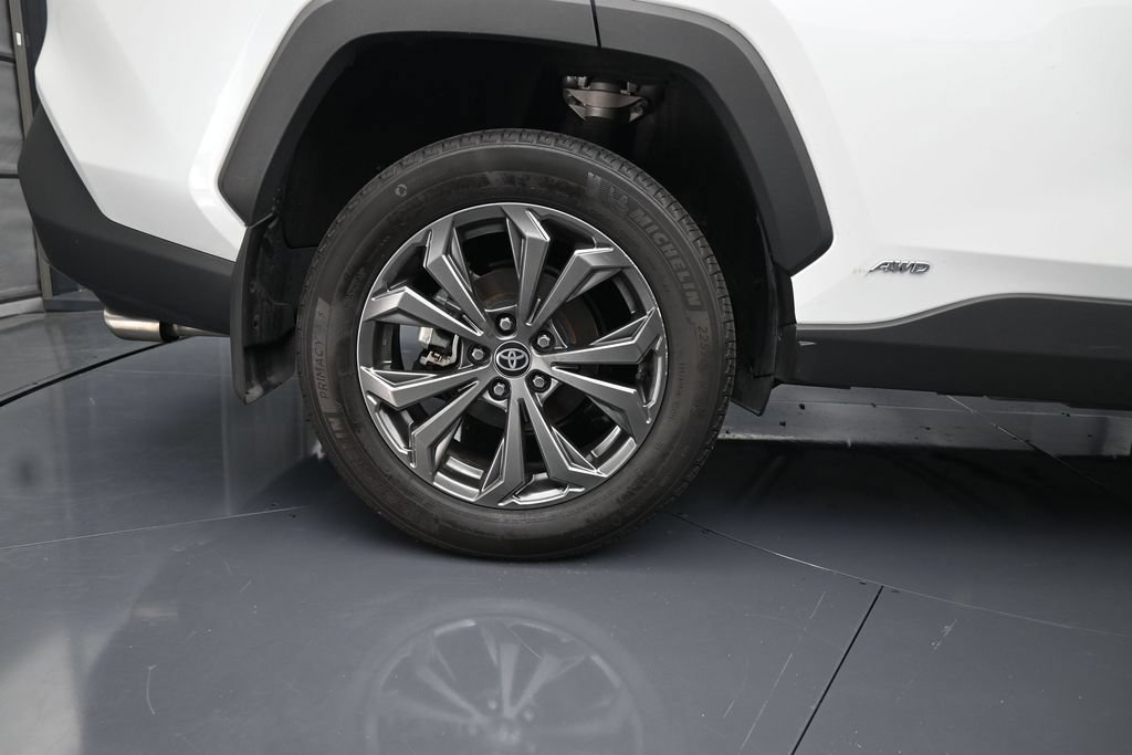 Used 2024 Toyota RAV4 Limited w/ Advanced Technology Package AWD/4WD image 10