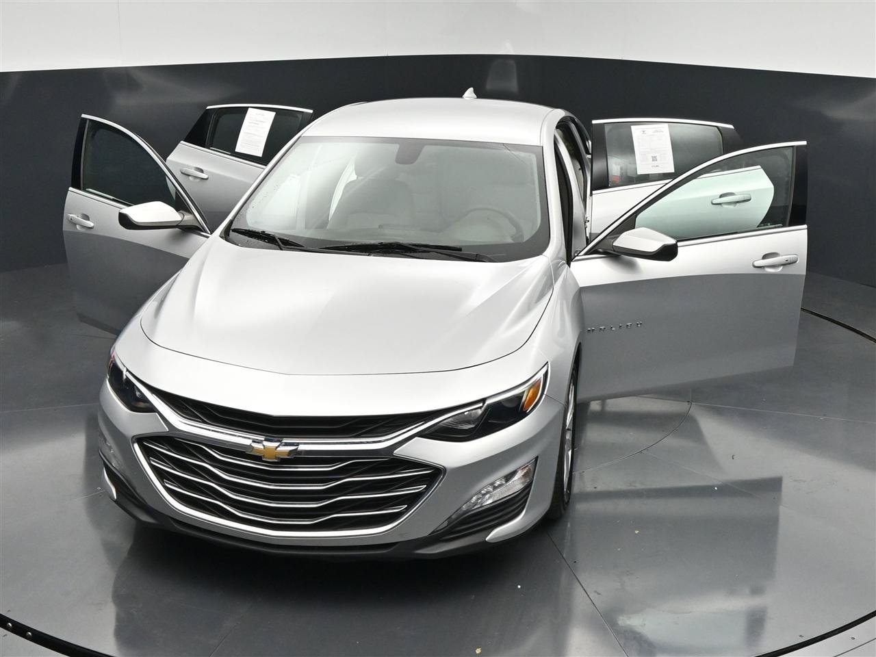 Used 2020 Chevrolet Malibu LT FWD image 28