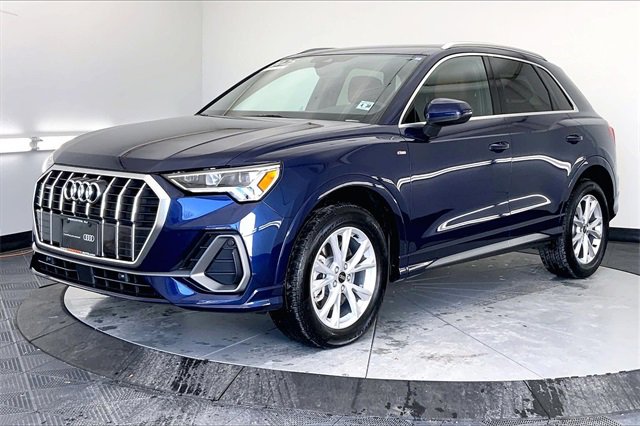 Certified 2025 Audi Q3 2.0T Premium Plus w/ Premium Plus Package image 2