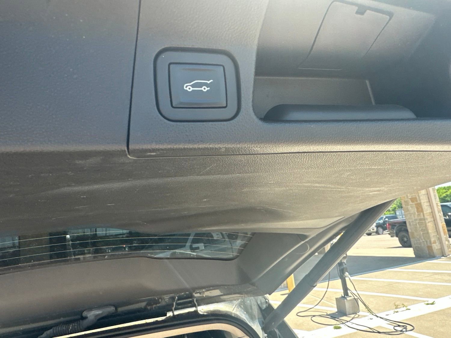 Used 2017 GMC Acadia Denali w/ Technology Package FWD image 12