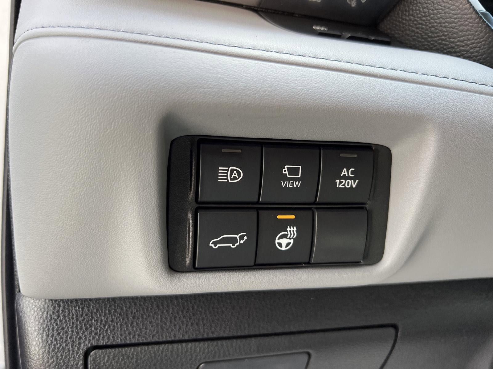 Used 2023 Toyota Highlander Limited image 20